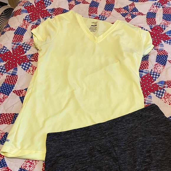 Tee - Picture 1 of 1